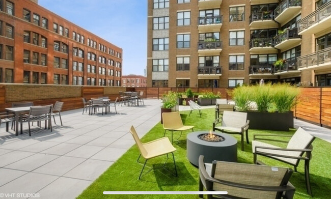 Patio - 849 N Franklin St