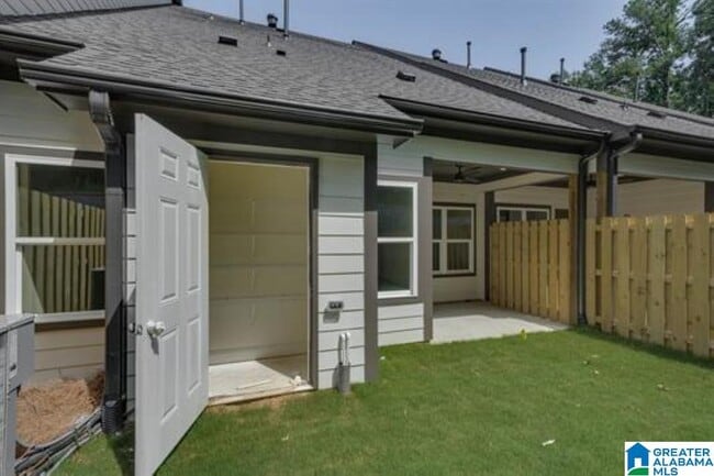 Building Photo - 3009 Vestavia Terrace Dr
