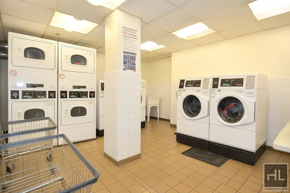 Building Photo - West 55th Street