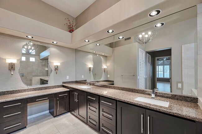Building Photo - Stylish 2-Bedroom Home with Resort-Style A...