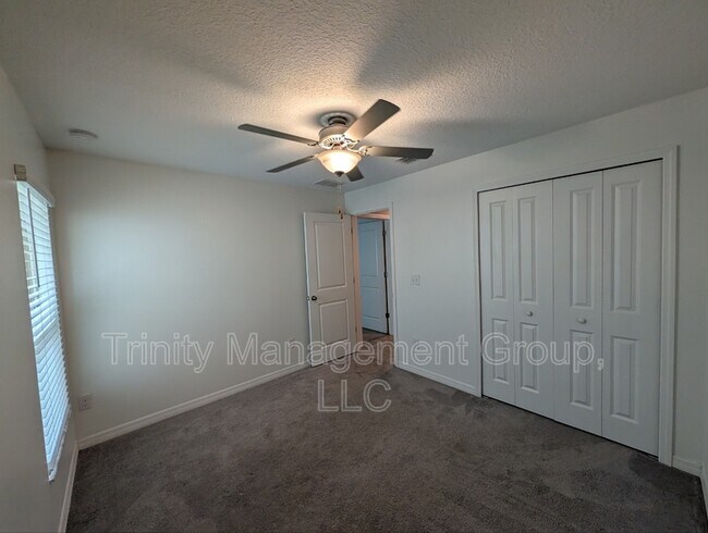 Building Photo - 367 Argyll Dr