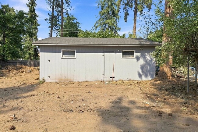 Building Photo - 10515 E 10th Ave
