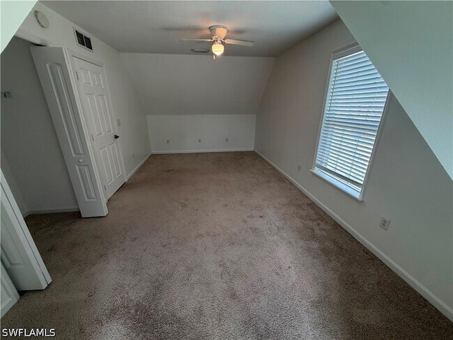 Building Photo - 250 Leawood Cir
