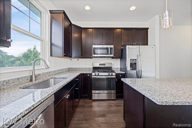 Building Photo - 4636 Bradley Cir