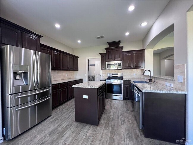 Building Photo - 5016 Escondido Pass