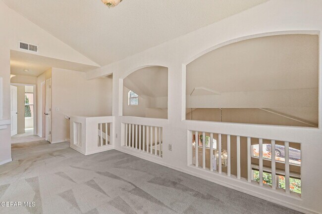 Building Photo - 6377 Franklin Ridge Dr