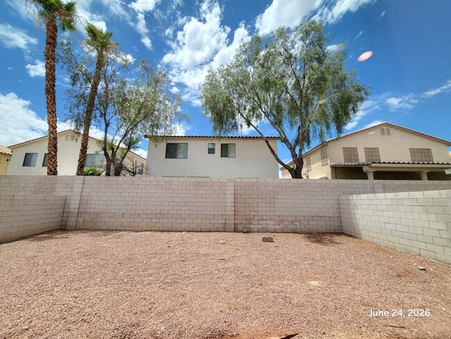 Building Photo - 5535 Cresent Valley St