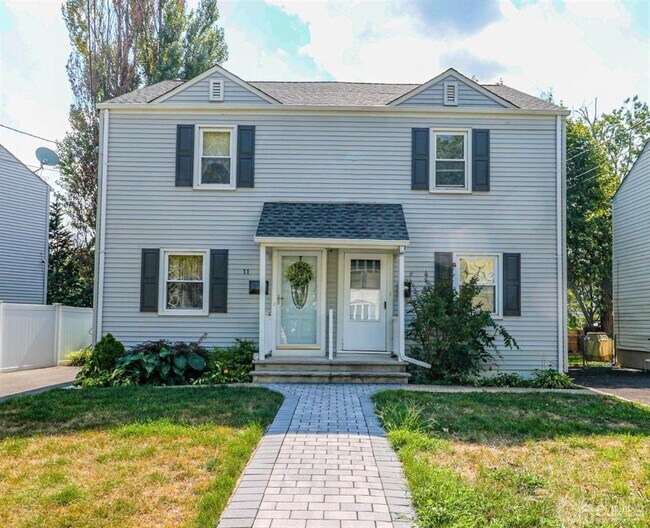 Primary Photo - 9 MacArthur Dr