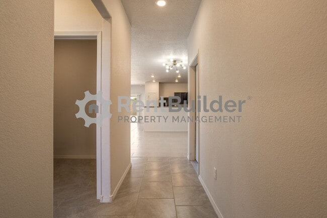 Building Photo - !!WINTER PRICING SPECIAL!!!  CALL US TODAY AT (505) 808-6467 TO SCHEDULE A CONVENIENT SHOWING