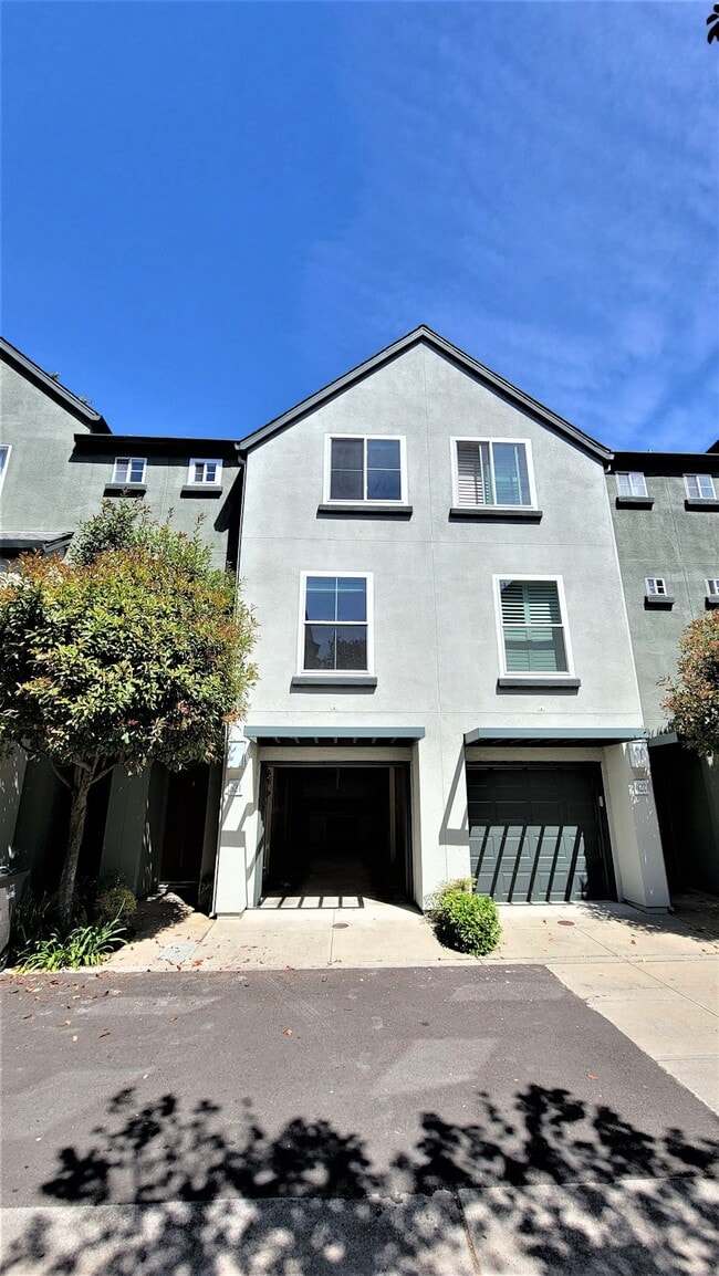 Primary Photo - 624 Atherton Pl