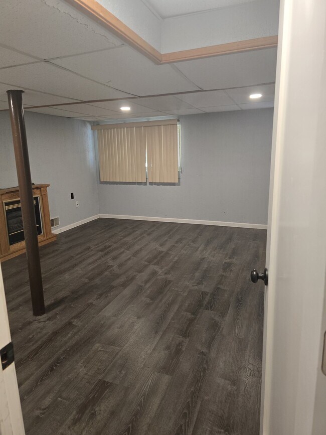 Building Photo - 68 Lilmont Dr