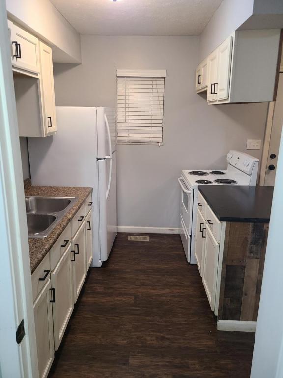 Building Photo - 1707 Kings Mill Ct