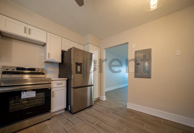 Building Photo - 7338 Coquina Way