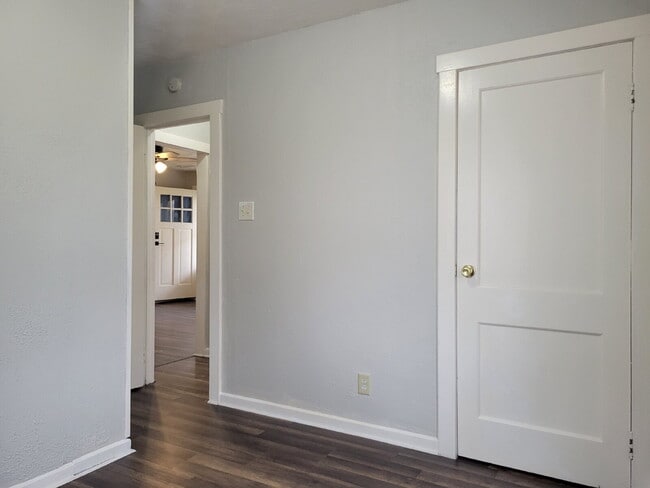 Building Photo - Your Next Home Awaits: 3 Bed 1 Bath Family!