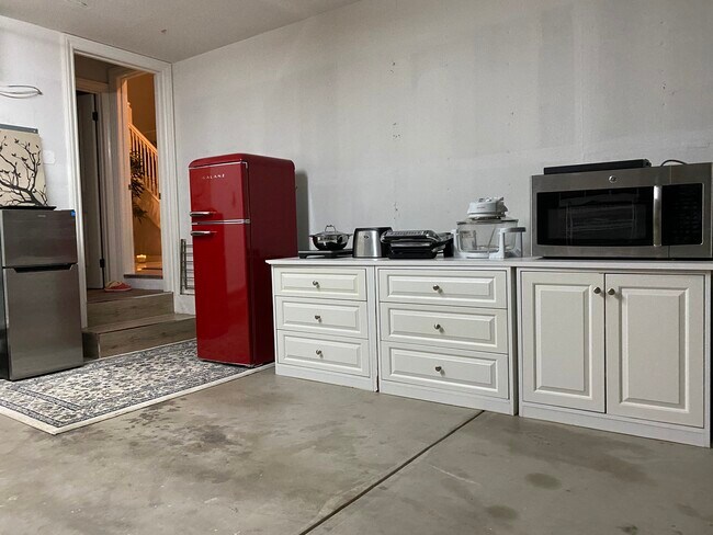 Building Photo - 943 Lurline Dr