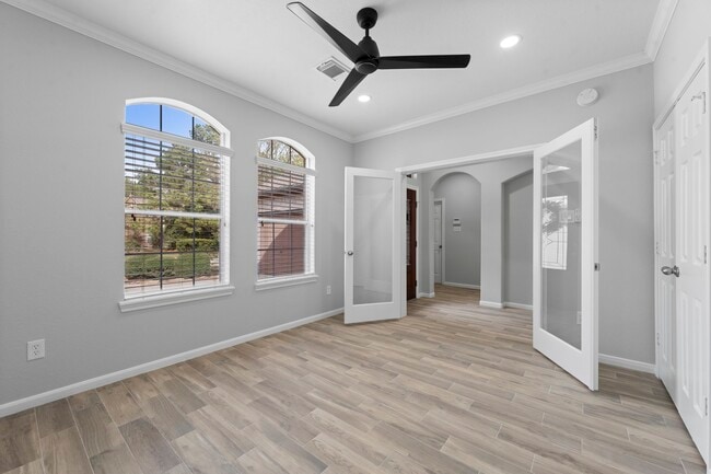 Building Photo - 15 Patina Pines Pl