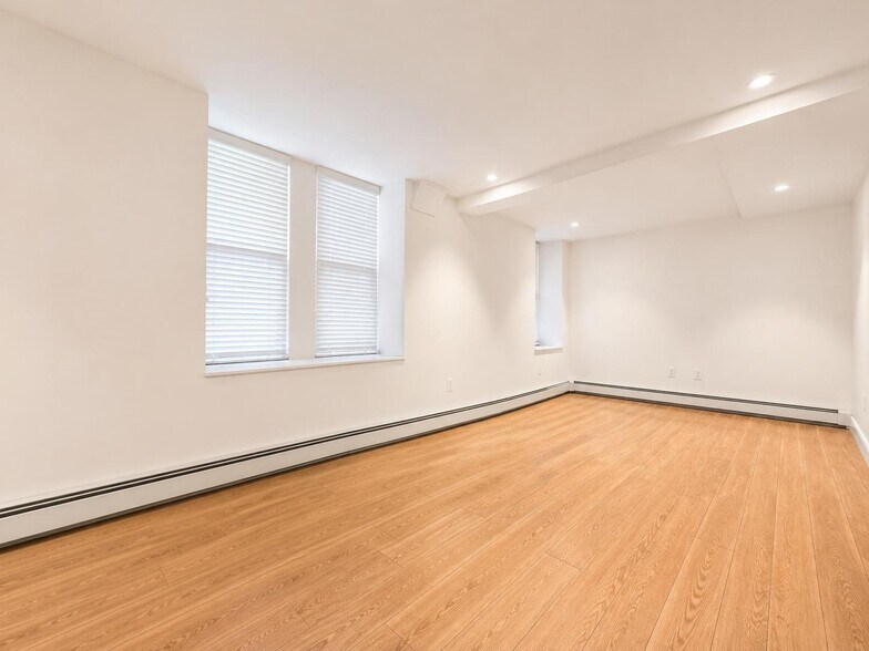Building Photo - 241 Ocean Pkwy