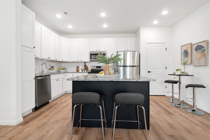 Building Photo - Woodstone Apartments
