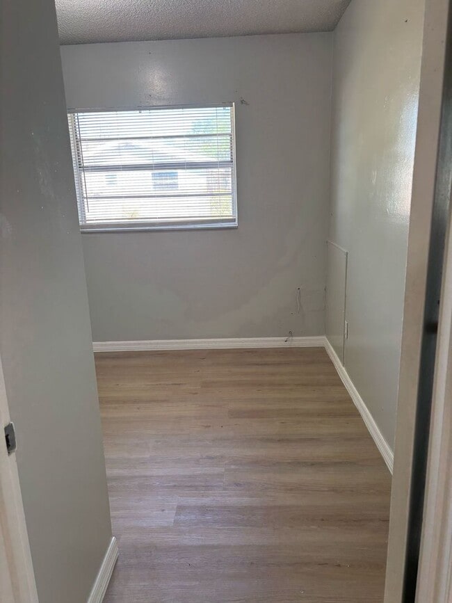 Building Photo - For Rent – Cozy 2 Bed / 1 Bath Home in Zephyrhills