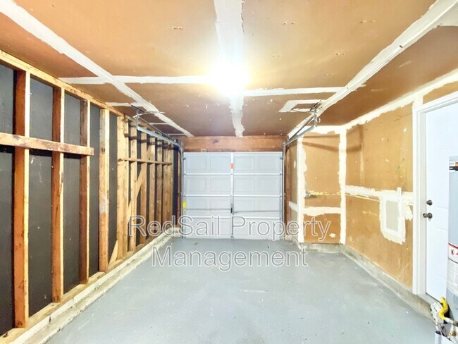 Building Photo - 146 Linbrook Dr