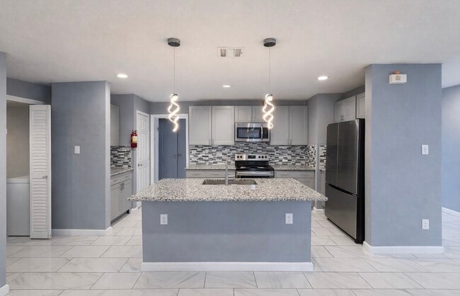 Building Photo - 3203 Silverside Dr