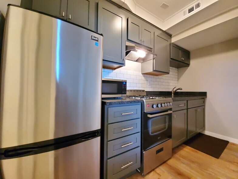 Building Photo - Med City Apartments