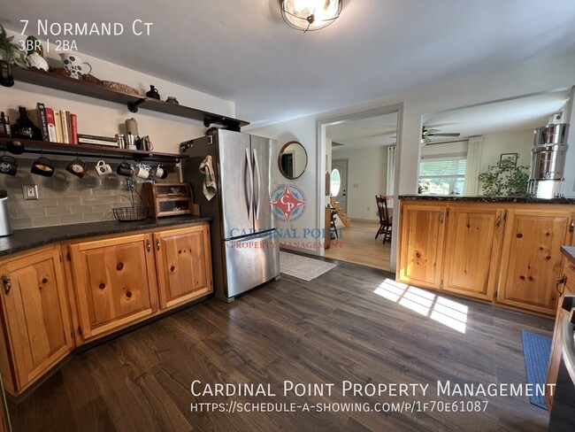 Building Photo - 7 Normand Ct