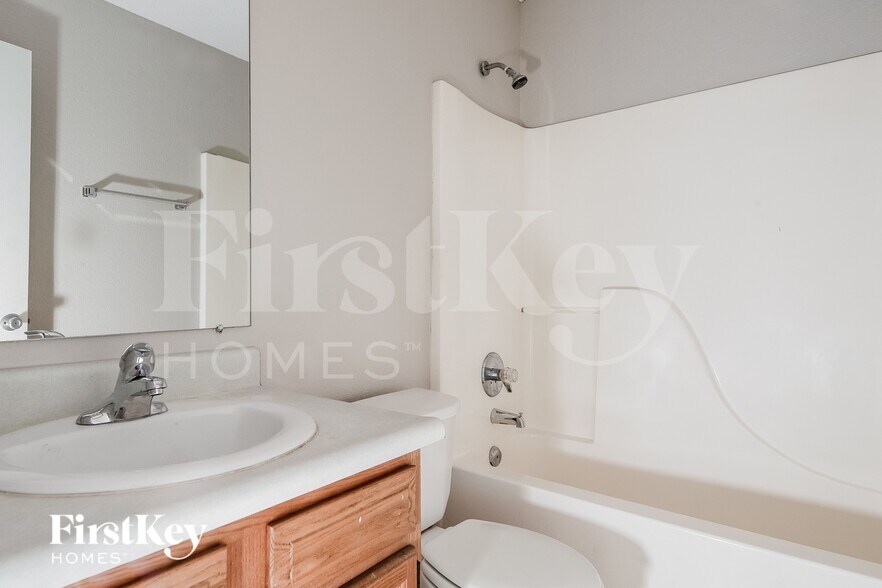 Building Photo - 4511 Brookmeadow Dr