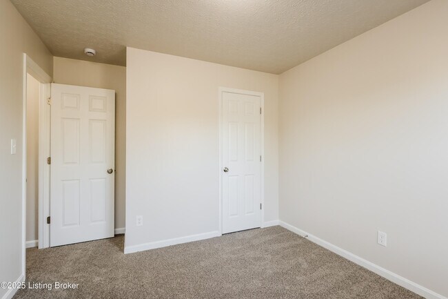 Building Photo - 9002 Crooked Arrow Ct