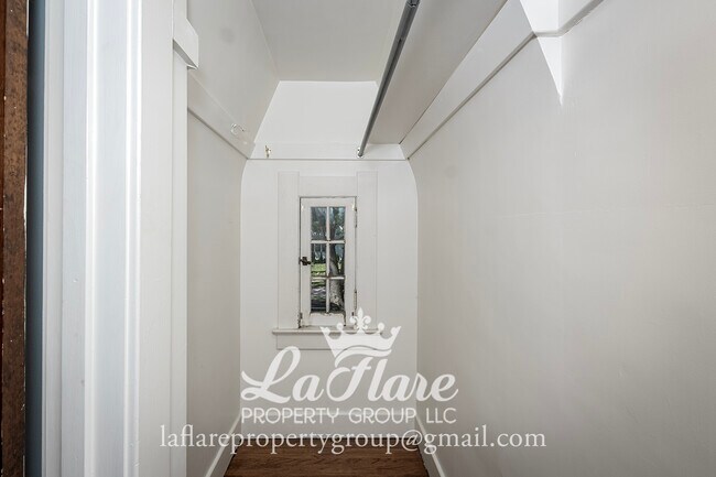 Building Photo - 3730 Wyckliffe Pkwy