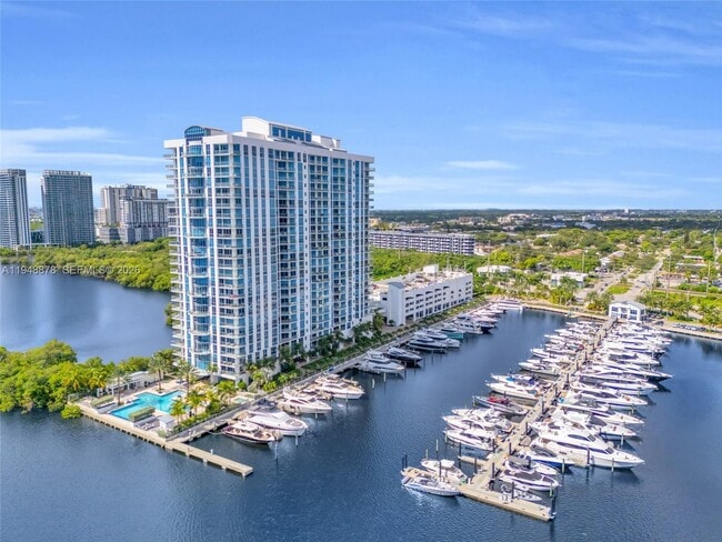 Building Photo - 17111 Biscayne Blvd