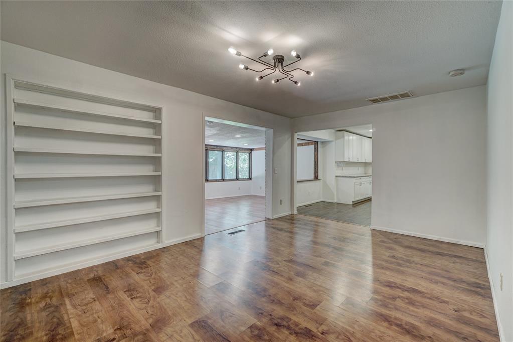 Building Photo - 1124 Merrymen Grn