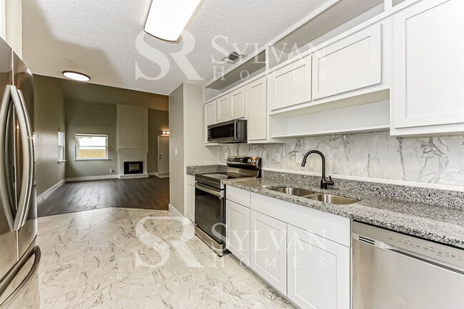 Building Photo - At Last, This Is What You Have Been Searching For!