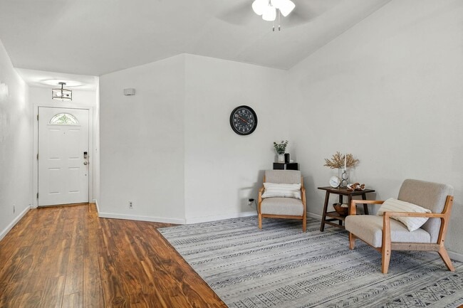 Building Photo - Single-Story 3 Bedroom Home in Quiet El Dorado Cul-De-Sac! Dog Friendly!