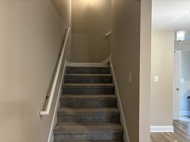 Building Photo - 235 Dugger Dr