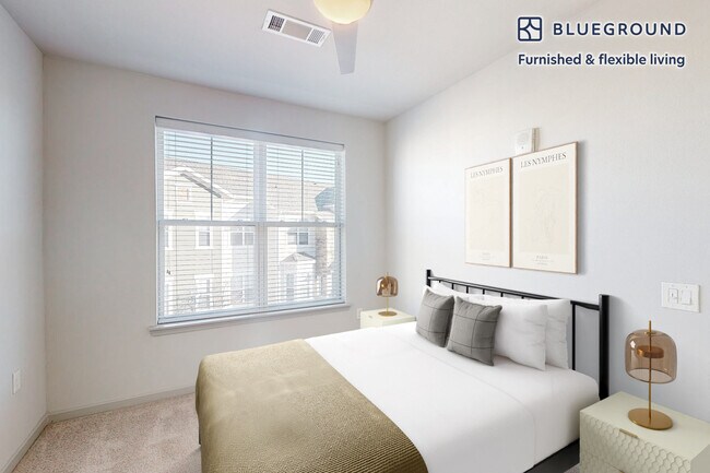 Building Photo - 1000 Lupine