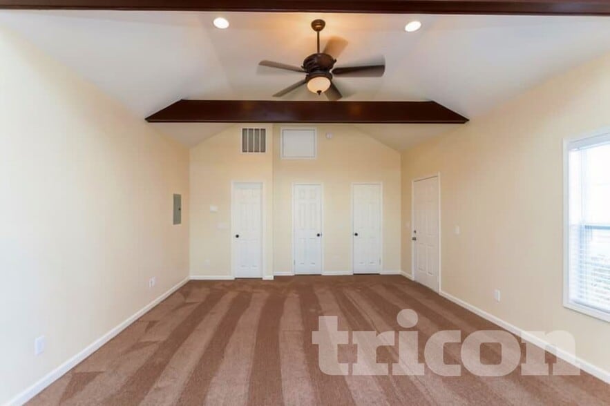 Building Photo - 7016 Penbrook Dr