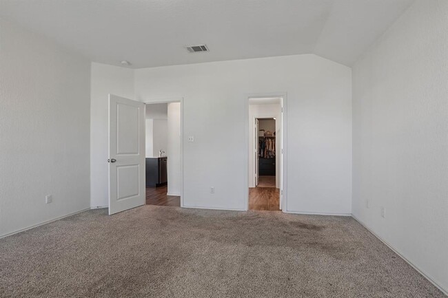 Building Photo - 3312 Kenner Dr