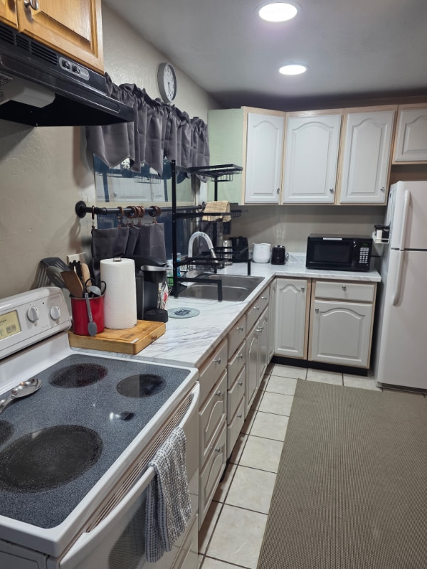 Building Photo - 10720 N 80th Dr