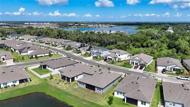 Building Photo - 5559 Trevesta Pl