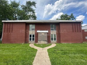 Building Photo - 219 N 48th St