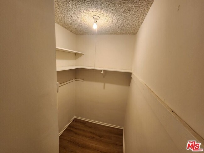 Building Photo - 7511 Norton Ave