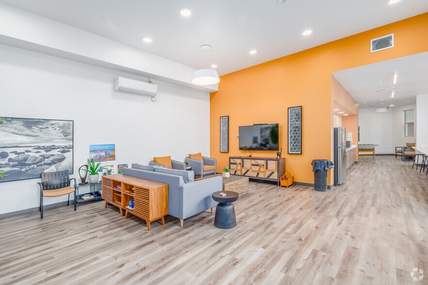 Community Room - Main St Plaza