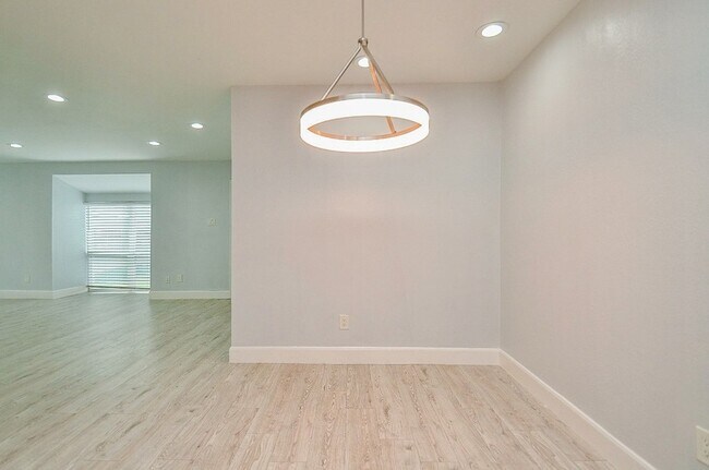 Building Photo - 12633 Memorial Dr