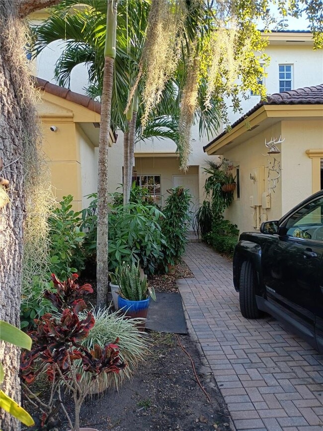 Building Photo - 13274 SW 142nd Terrace