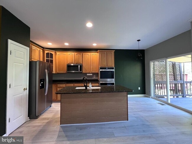 Building Photo - 6722 Emmanuel Ct