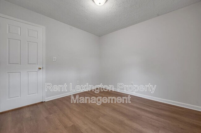 Building Photo - 660 Morgan Hills Dr