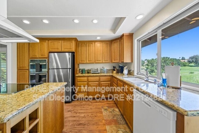 Building Photo - 12576 Oaks N Dr