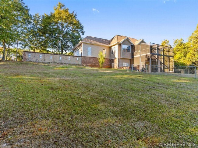 Building Photo - Available December!