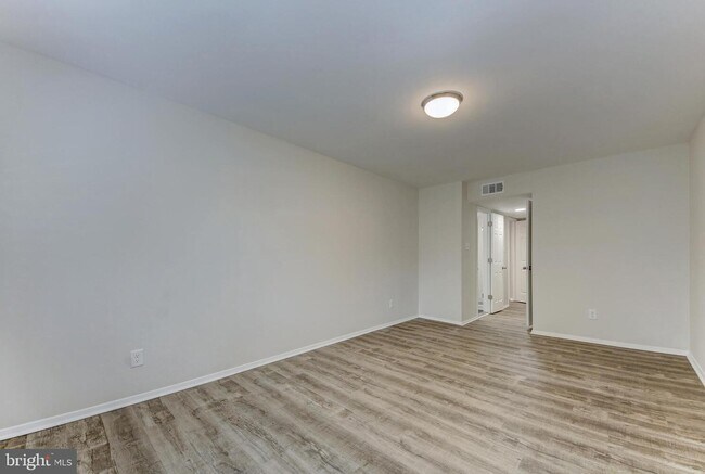 Building Photo - 2904 Kings Chapel Rd